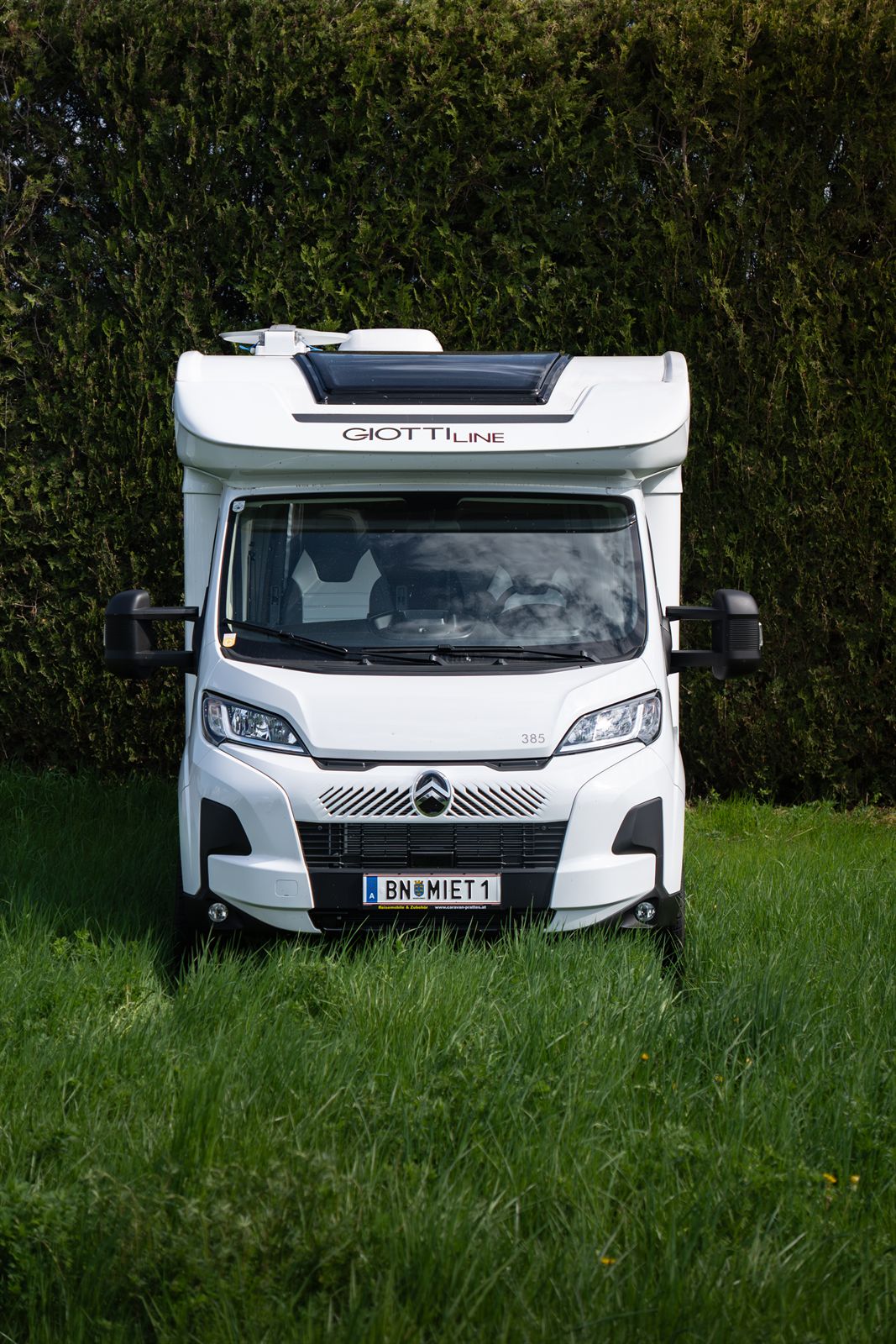 Siena 385 2026 Außenansicht
