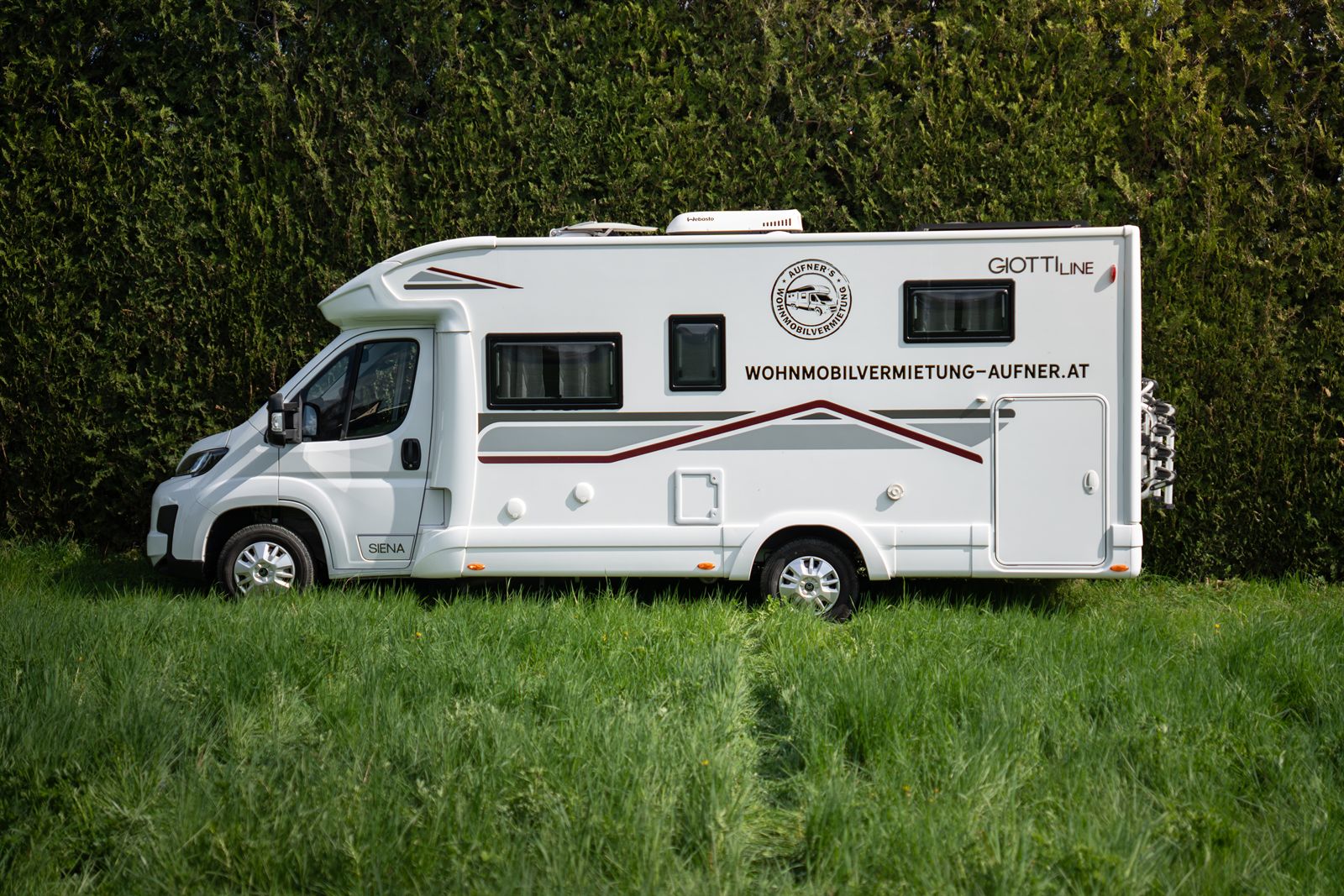 Siena 385 2025 Außenansicht