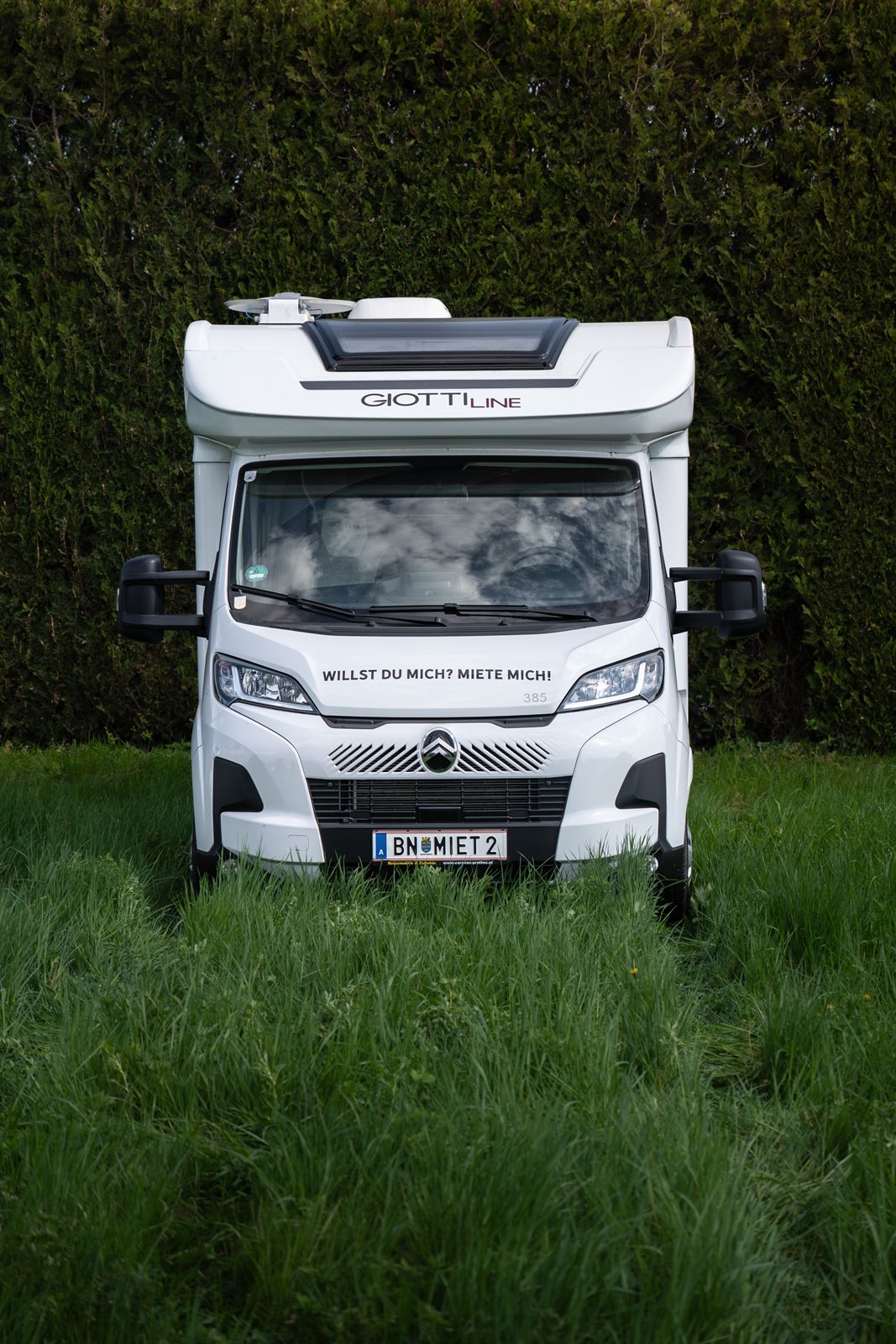 Siena 385 2025 Außenansicht